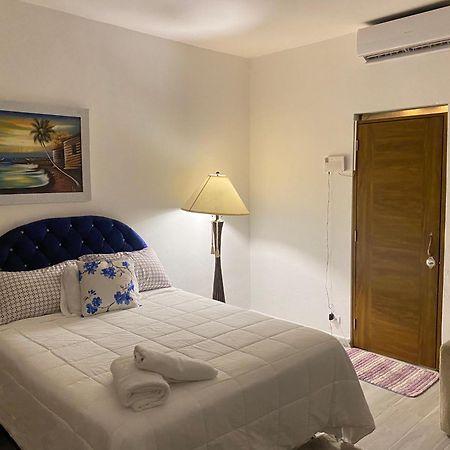 Only Room By Merengue House, 8 Minutos Airport Monte Adentro  Екстериор снимка